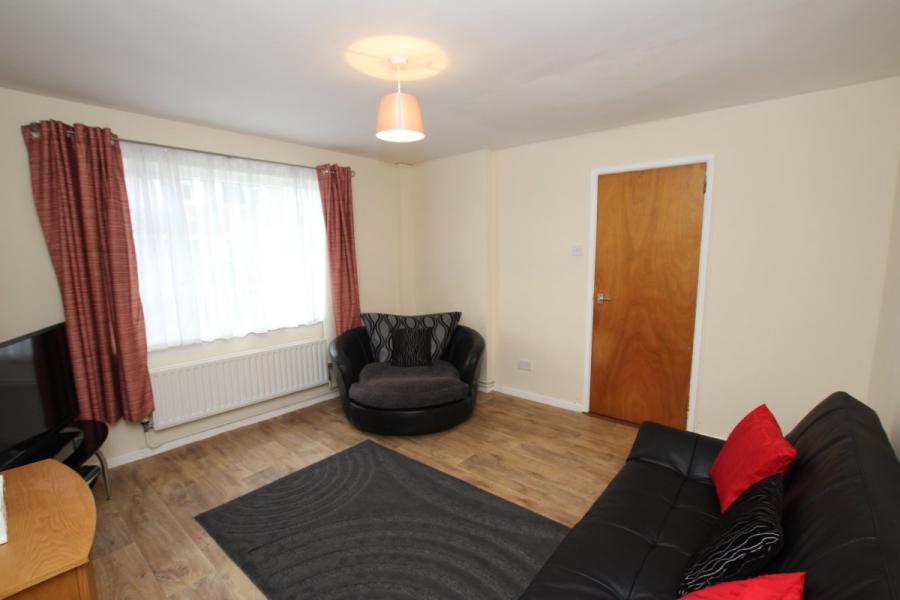 6 Bawnmore Grove