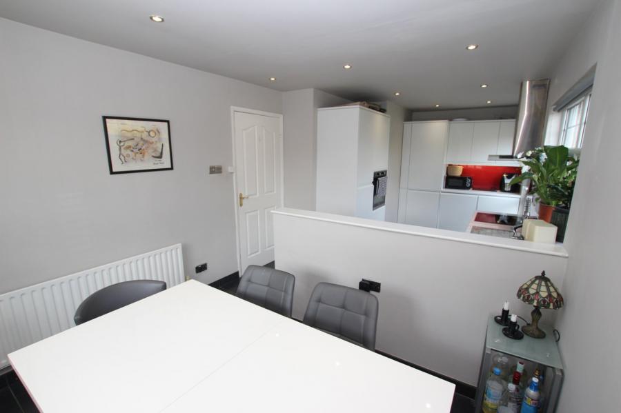 8 Hightown Rise