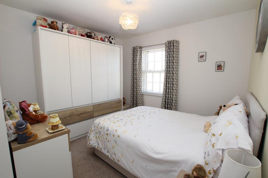 12 Glen Corr Way