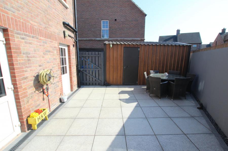 12 Glen Corr Way