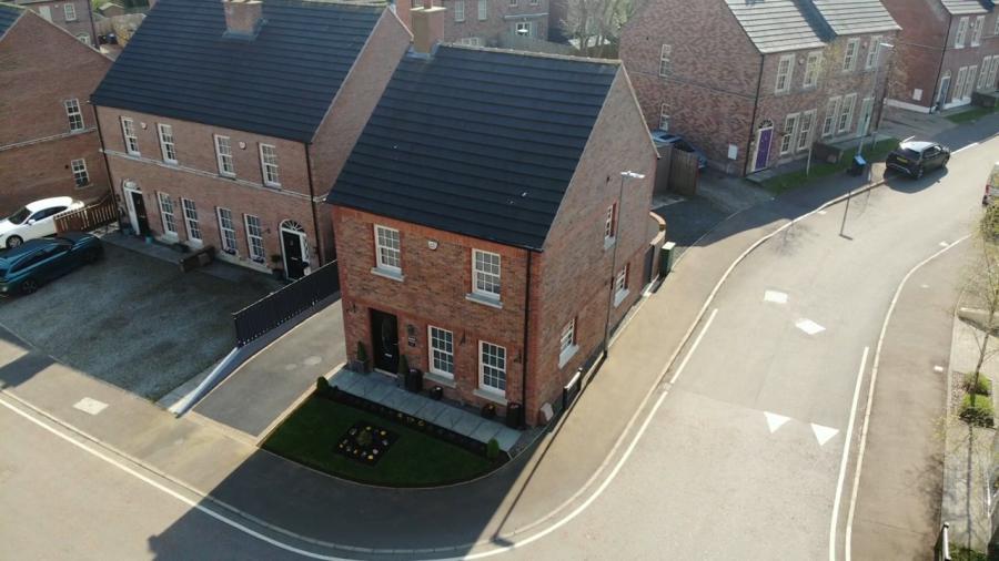 12 Glen Corr Way