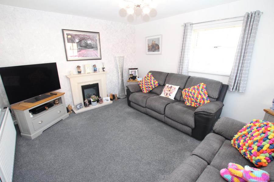 12 Glen Corr Way