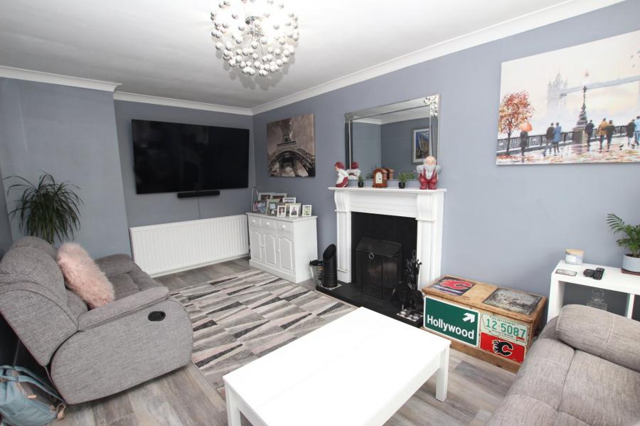 3 Woodford Park