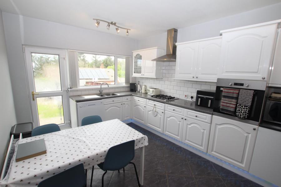 3 Woodford Park