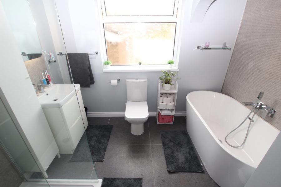 3 Woodford Park