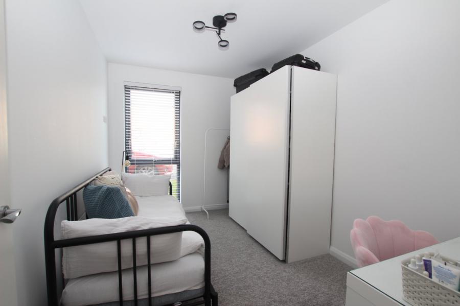 Apartment 2, 240 North Queen Street