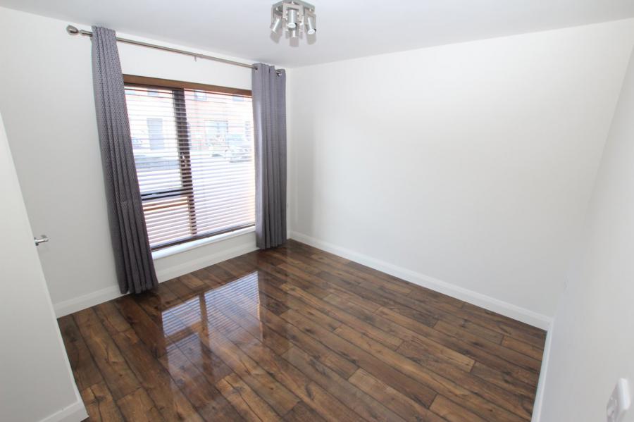 8 Glenwell Mews