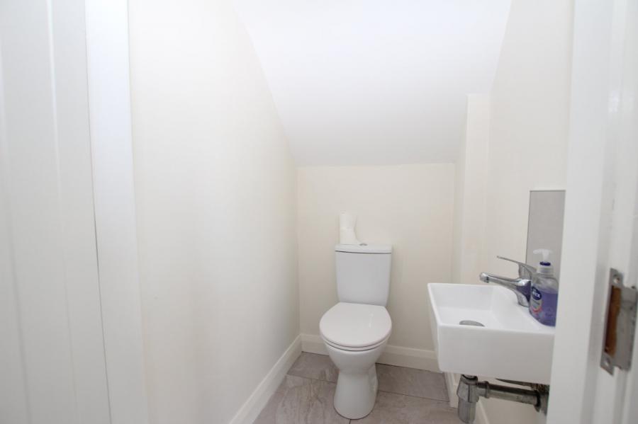 8 Glenwell Mews