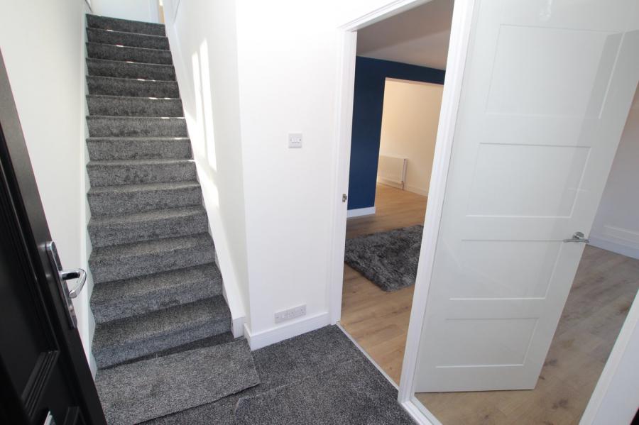 10 Fairhill Gardens