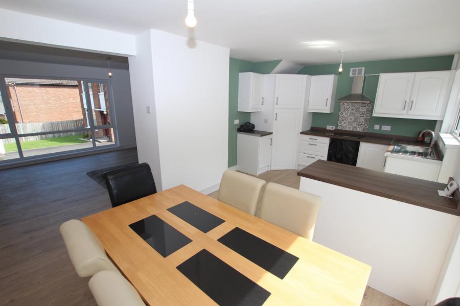 10 Fairhill Gardens