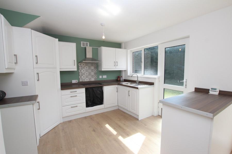10 Fairhill Gardens