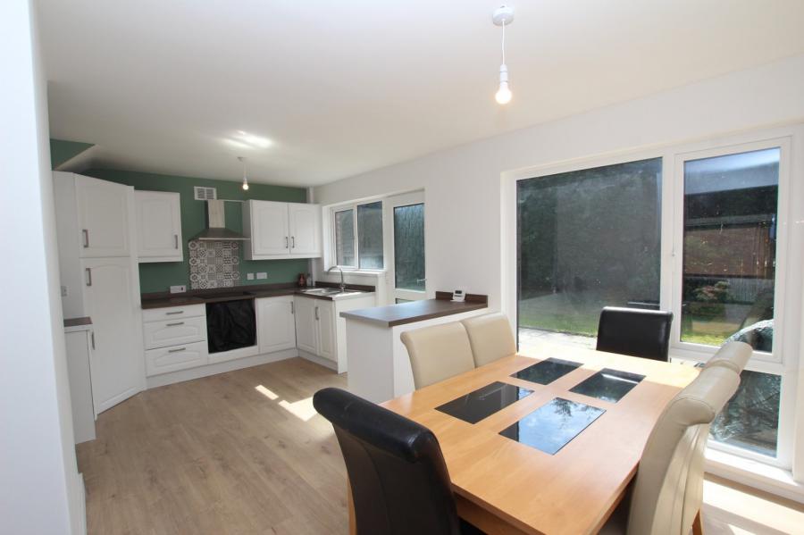 10 Fairhill Gardens