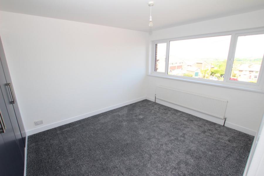 10 Fairhill Gardens