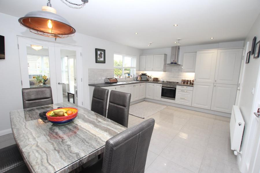 26 Cashelton Manor
