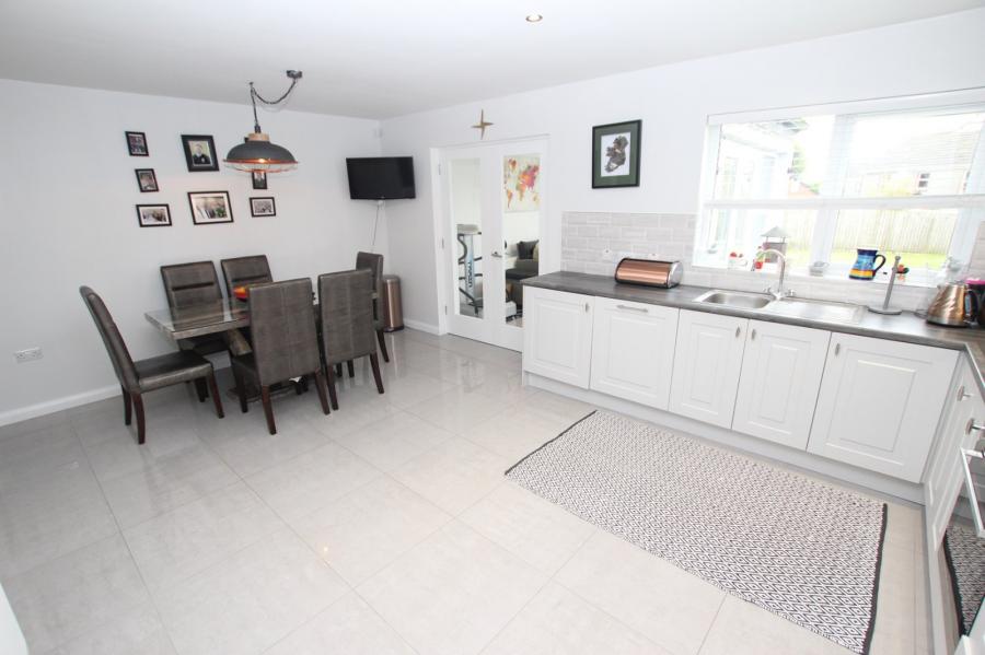 26 Cashelton Manor