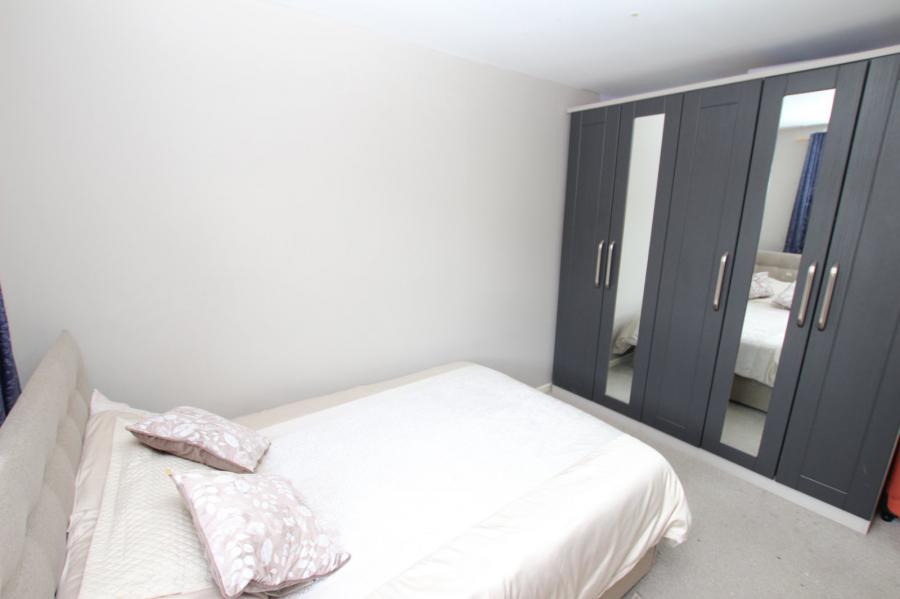 25 Kings Walk