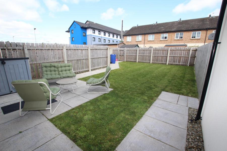 8 Ferrard Meadow