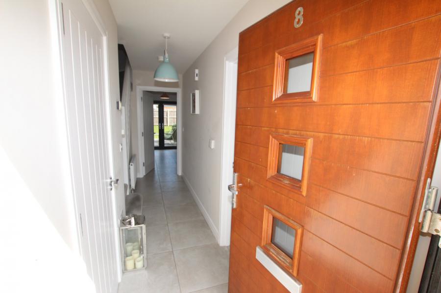 8 Ferrard Meadow