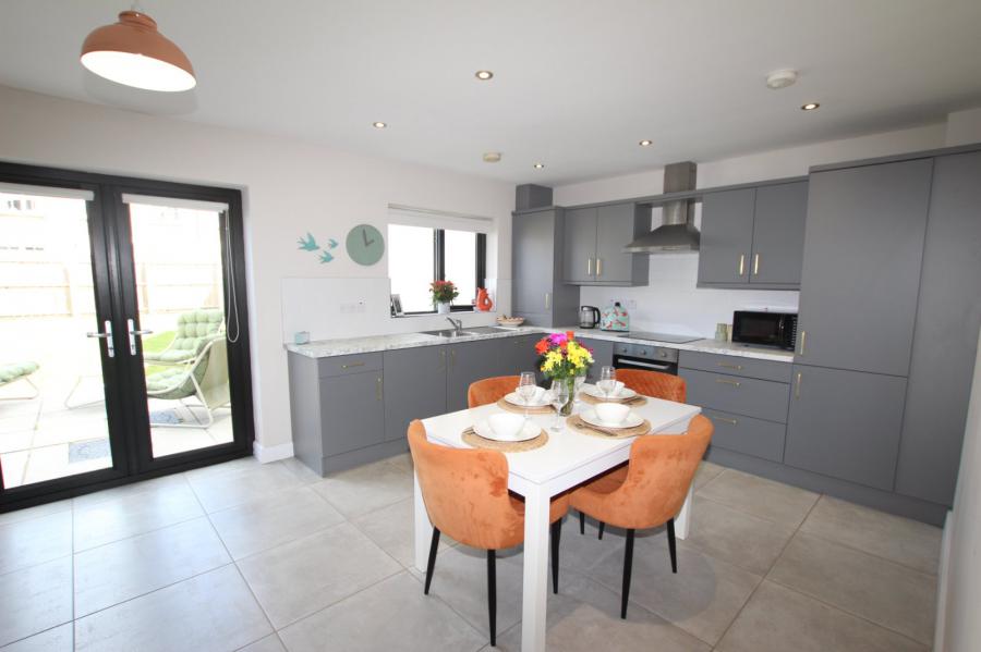 8 Ferrard Meadow