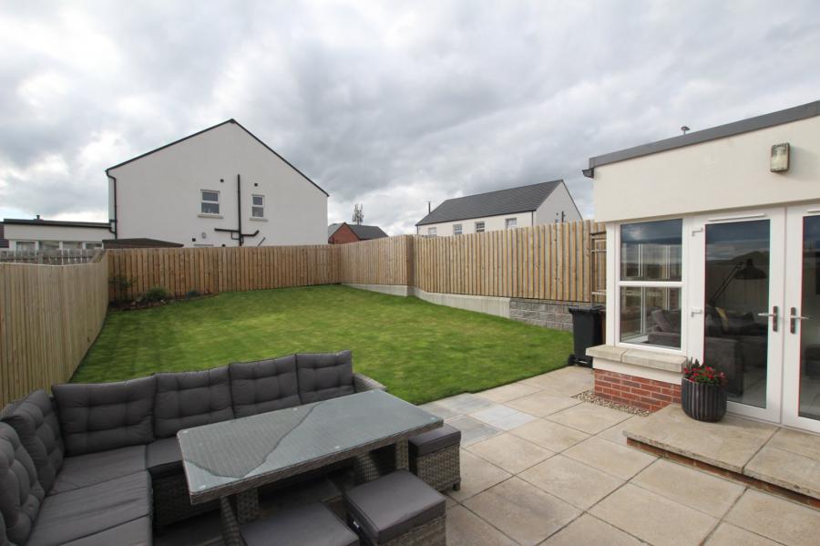 16 Rushfield Place