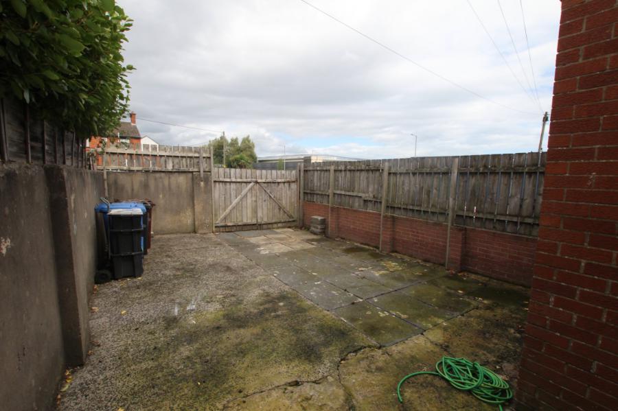 47 Longlands Road