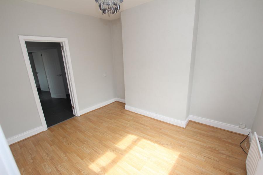 47 Longlands Road