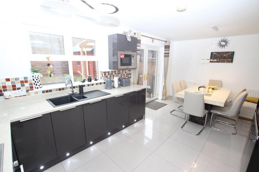 62 Wolfhill Manor