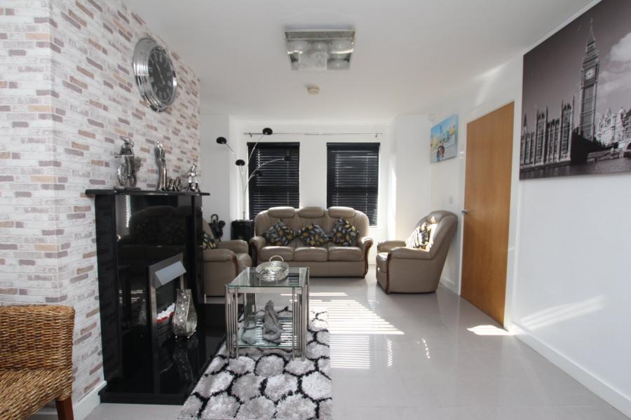 62 Wolfhill Manor