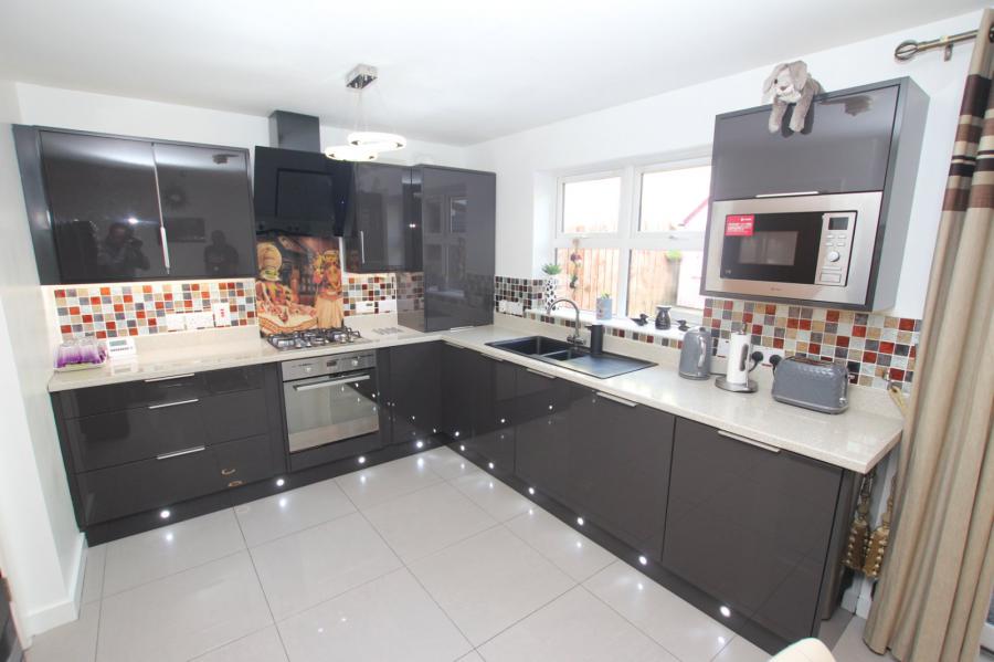 62 Wolfhill Manor