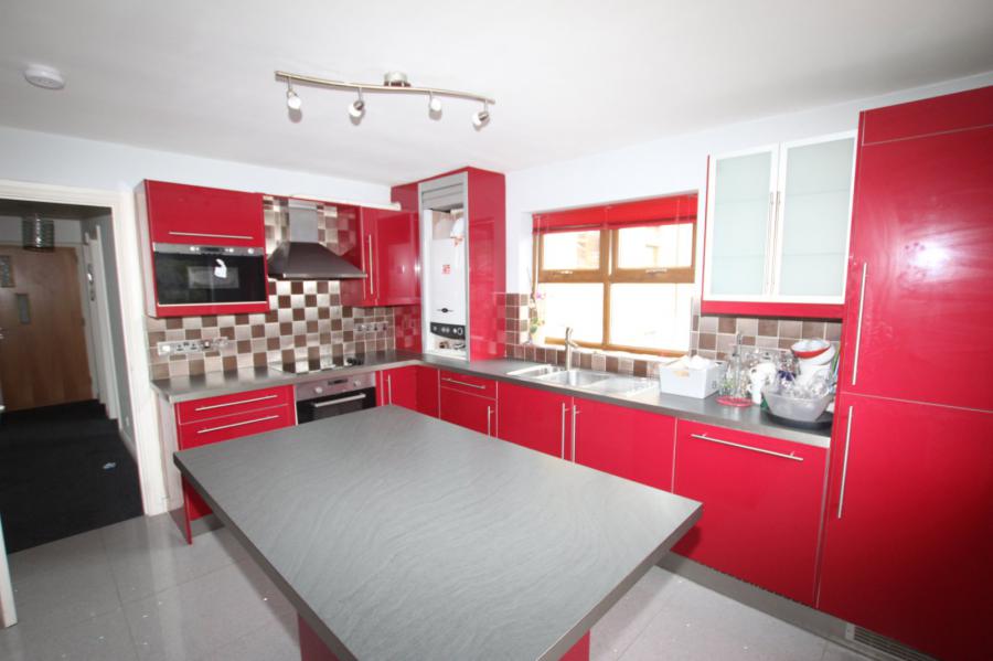 8 Mayfield Avenue