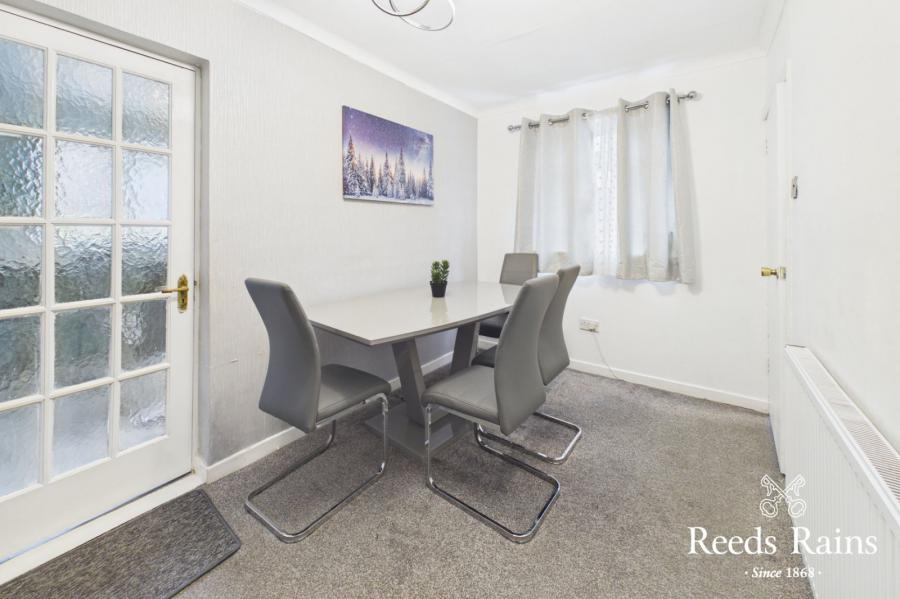 172 Joanmount Gardens