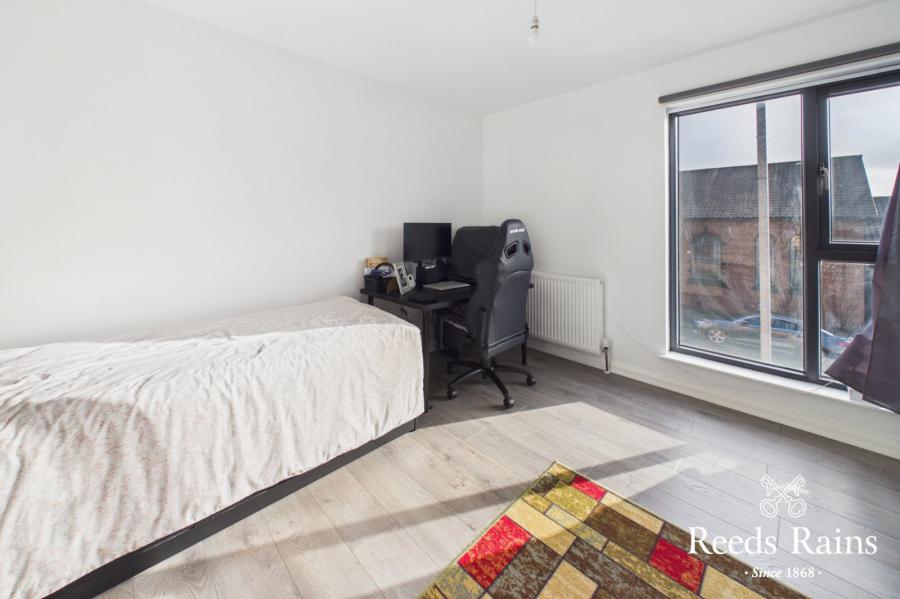 35 Alexandra Park Avenue