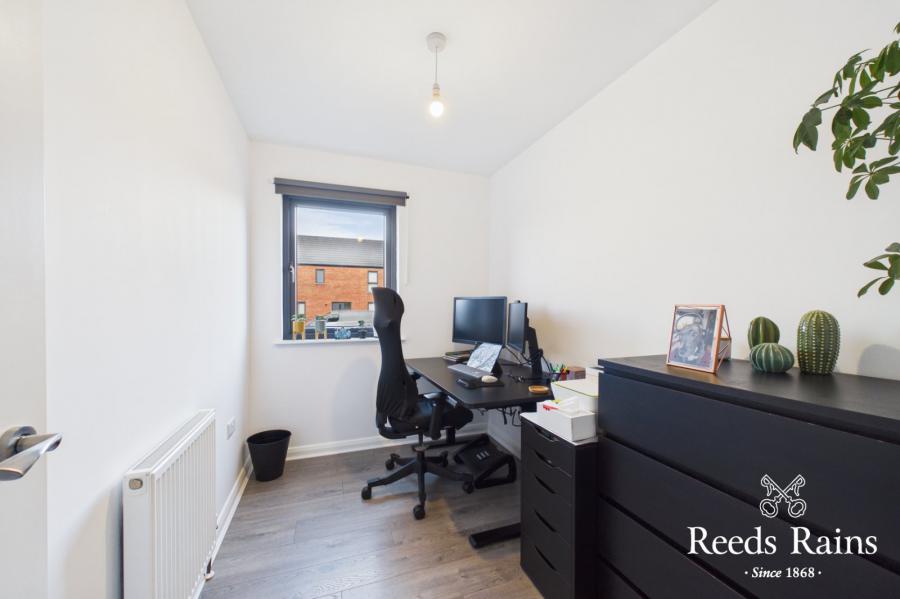 35 Alexandra Park Avenue