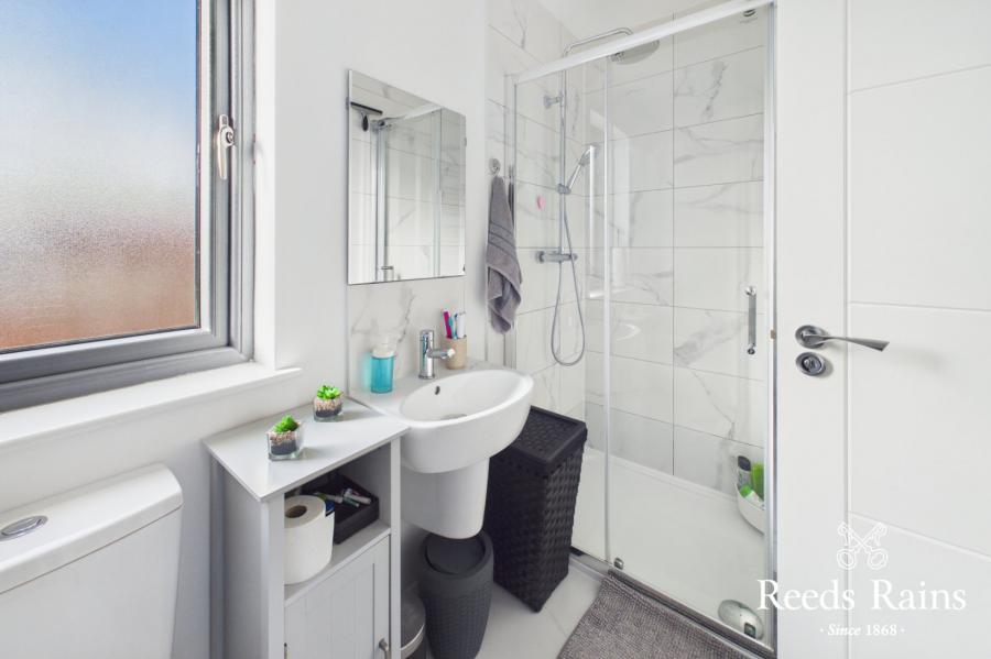 35 Alexandra Park Avenue