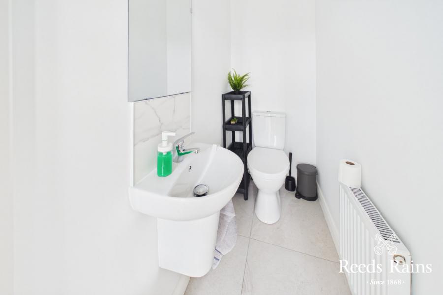 35 Alexandra Park Avenue