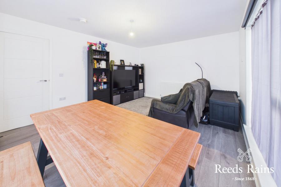 35 Alexandra Park Avenue