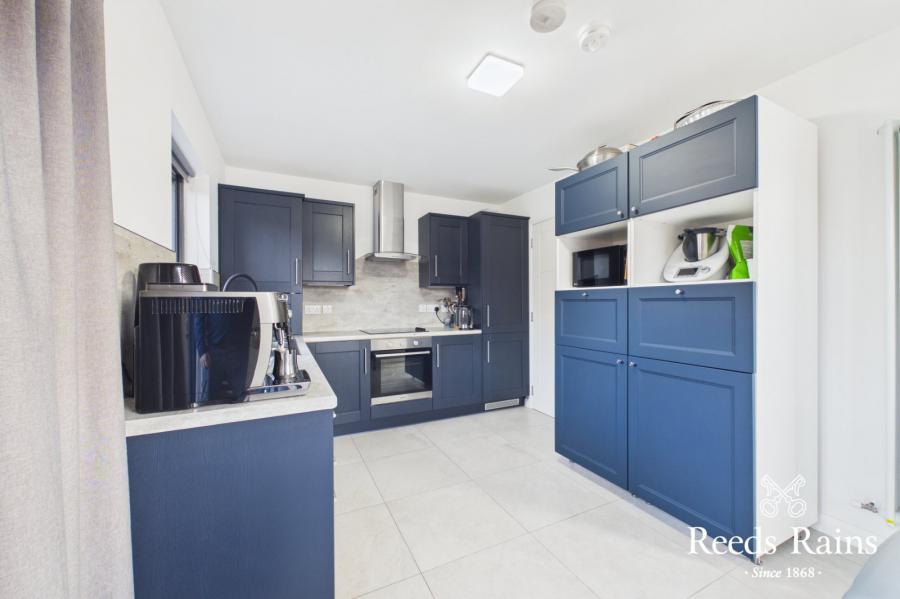 35 Alexandra Park Avenue