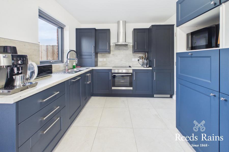 35 Alexandra Park Avenue