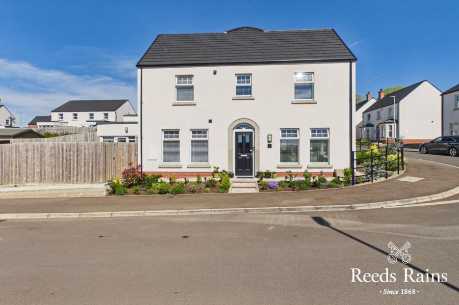 8 Rushfield Place