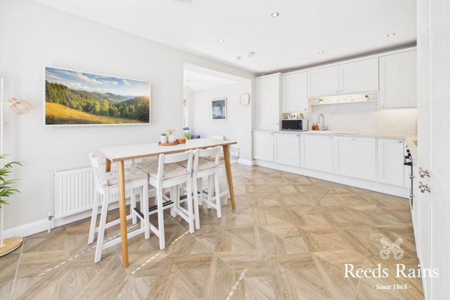 8 Rushfield Place