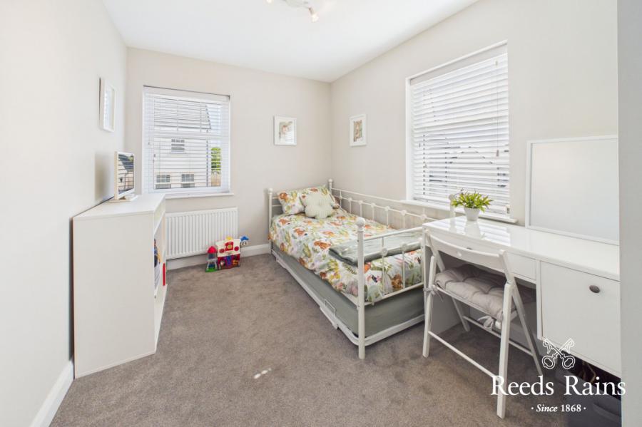 8 Rushfield Place