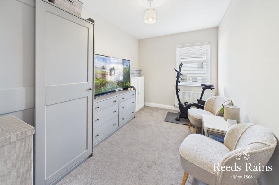 8 Rushfield Place