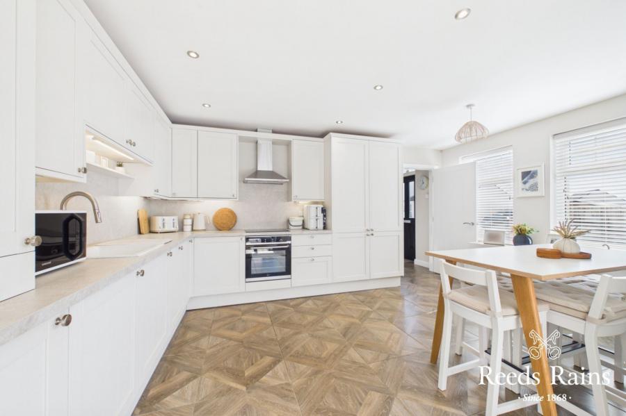 8 Rushfield Place