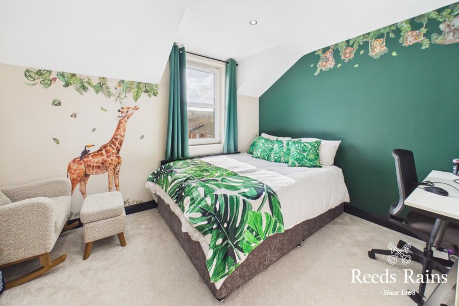 24 Mill Church Manor