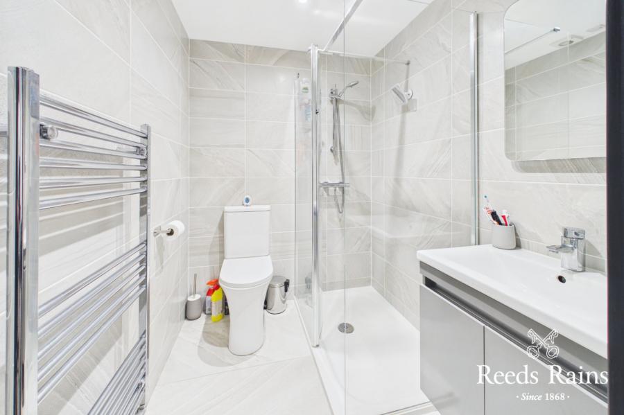 24 Mill Church Manor