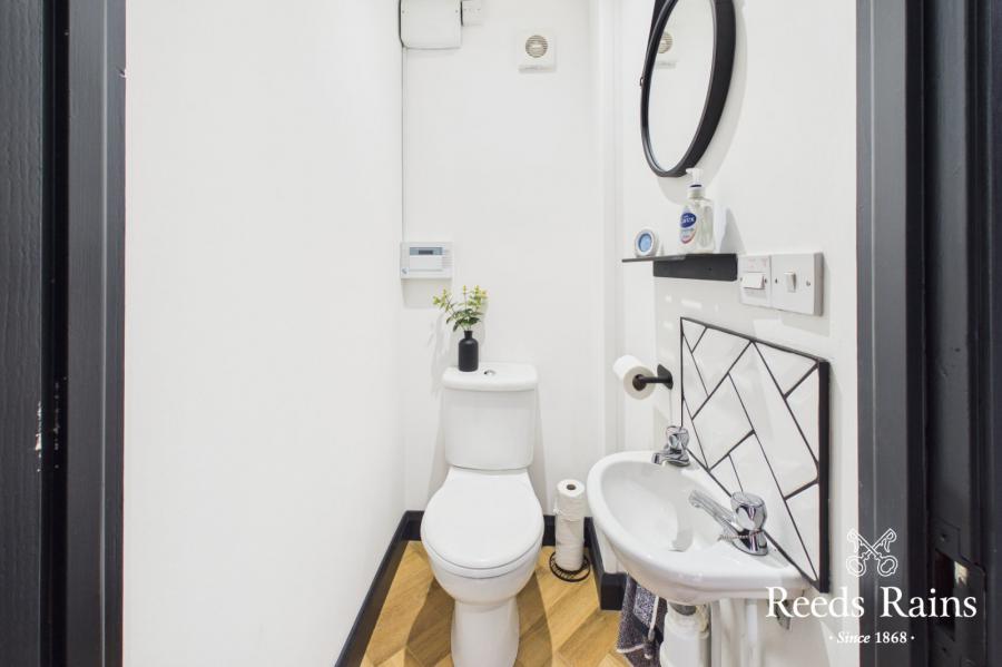 24 Mill Church Manor