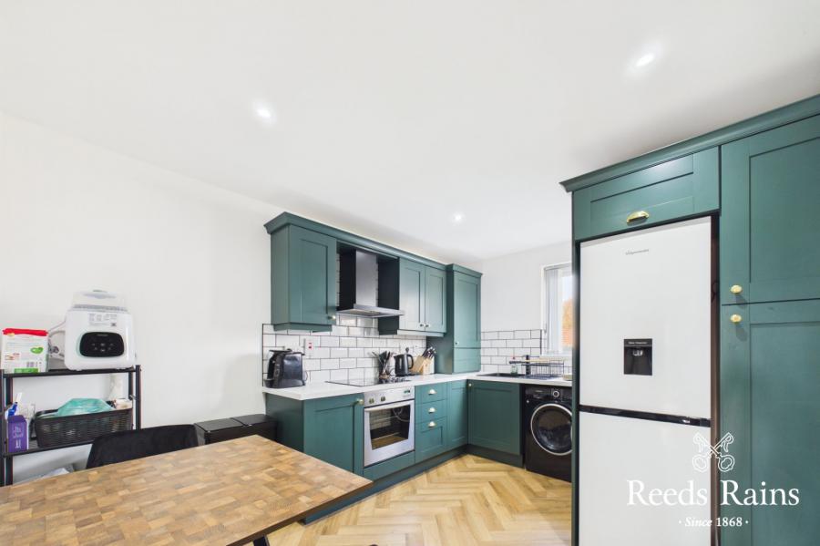 24 Mill Church Manor