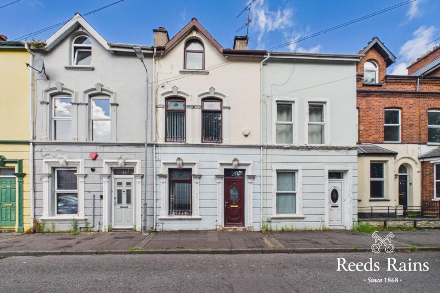 24 Castleton Gardens, Belfast Docks, BT15 3BY