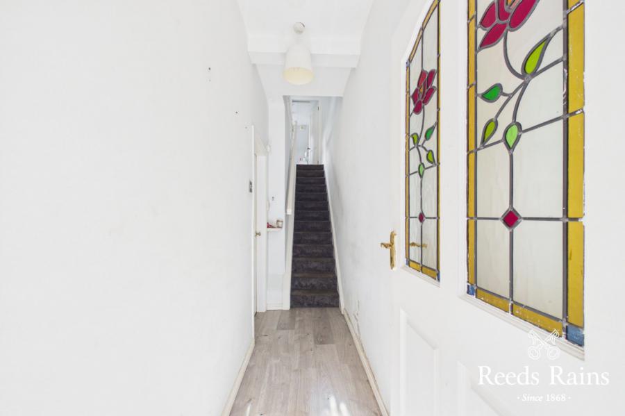 24 Castleton Gardens