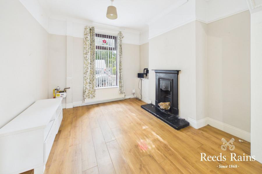 24 Castleton Gardens